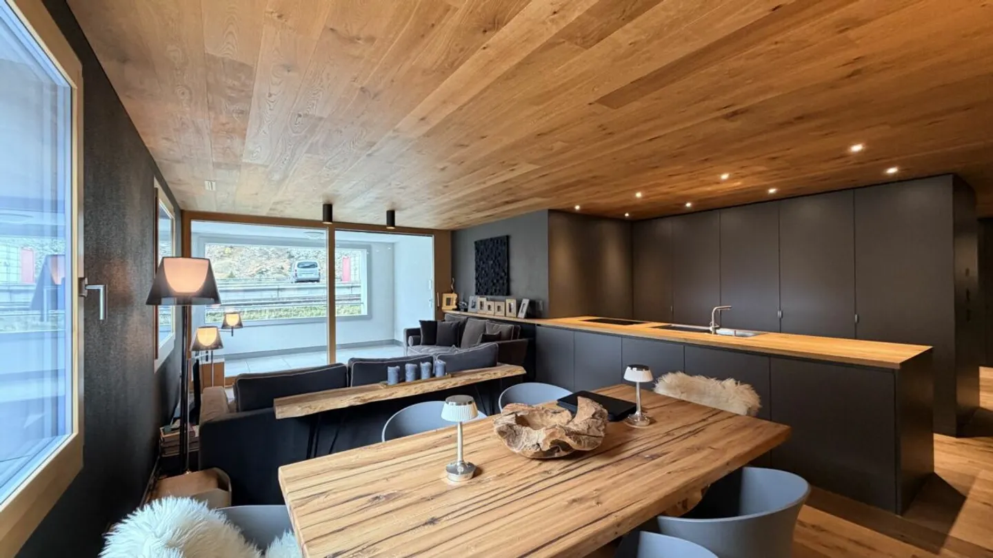 Exclusive 3-room apartment in Andermatt - fully furnished with designer furniture - Photo 6 of 13