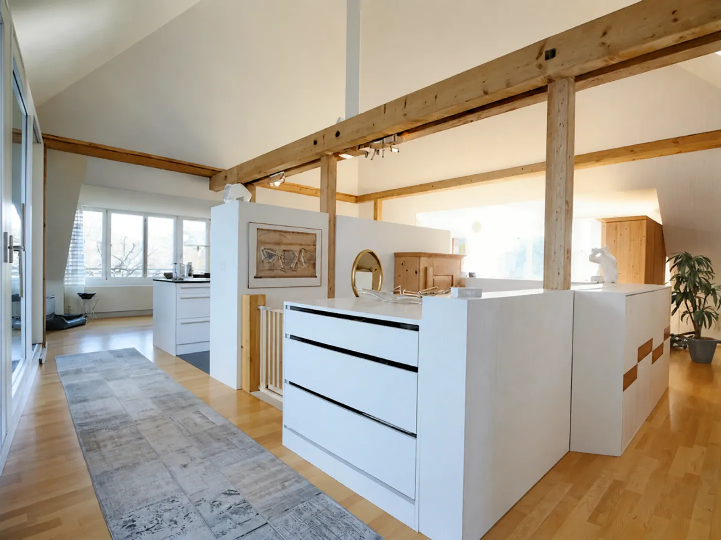 Spacious 2.5-Room Loft Apartment - Photo 3 of 6