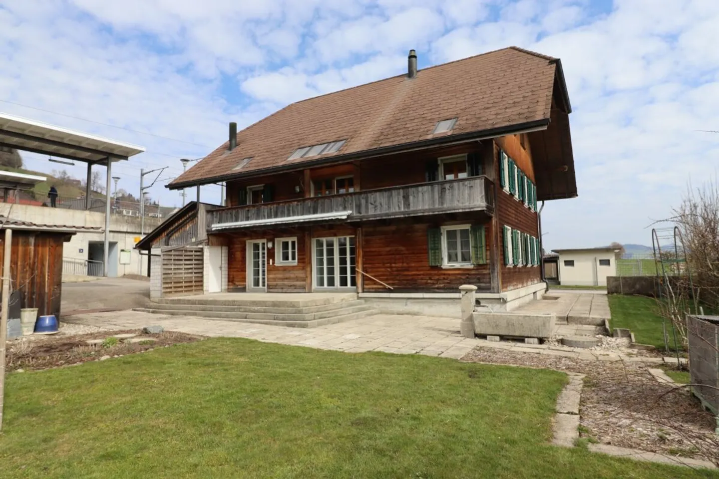 Charmante Maison Familiale avec Source - Photo 2 sur 13