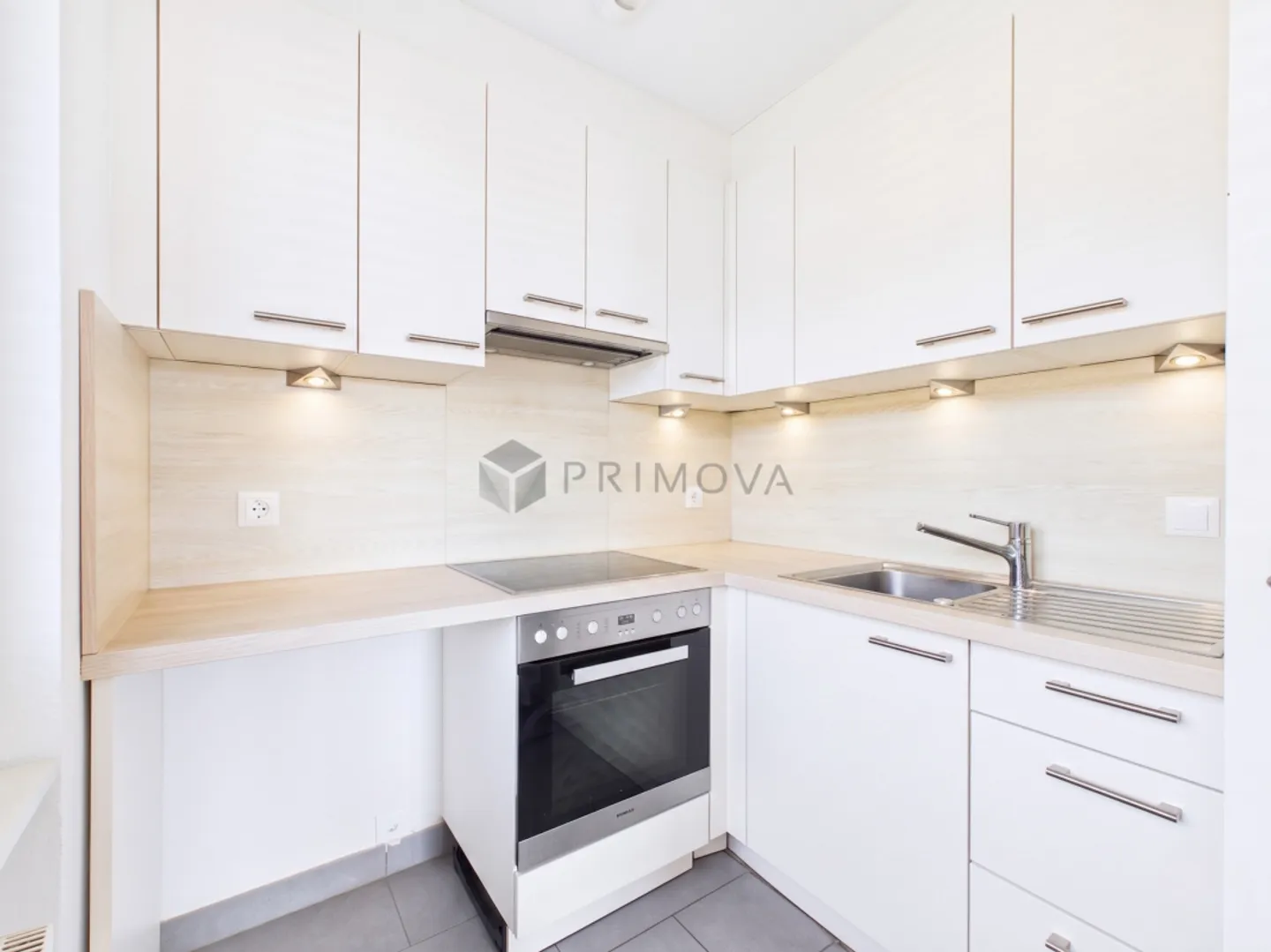 Top location in Liestal, bright 1.5 room apartment with cozy balcony and private parking - Photo 2 of 6