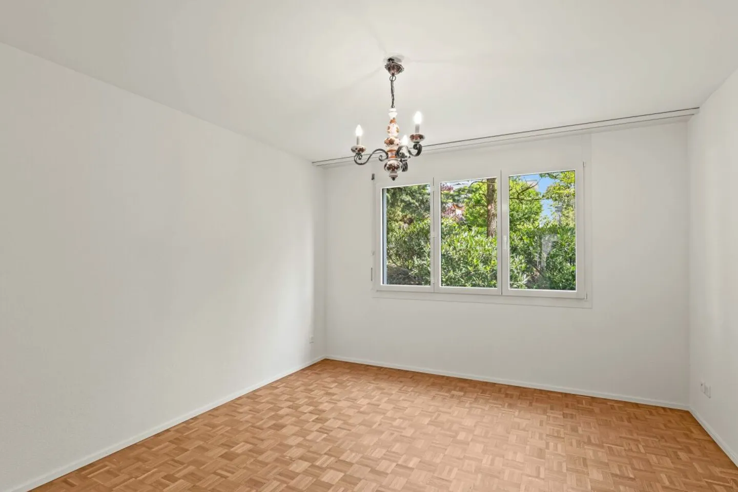 Sunny garden apartment in Oberwil - Photo 5 of 11