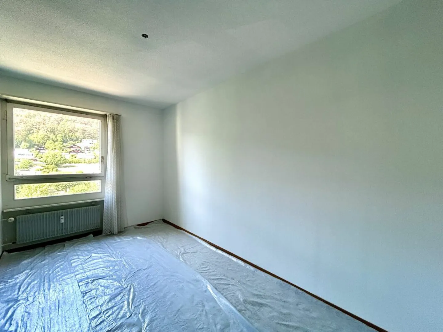 5.5-Room Apartment with Potential for Individual Design in Rüfenacht! - Photo 5 of 11
