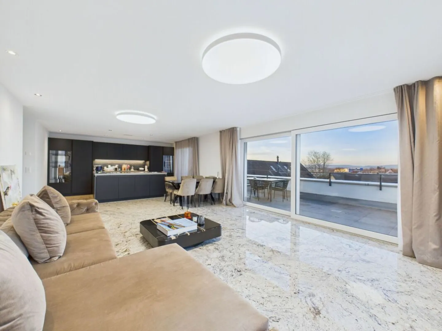 Esclusivo appartamento attico di 4,5 locali con top design interno nel centro di Kloten - Foto 5 di 13