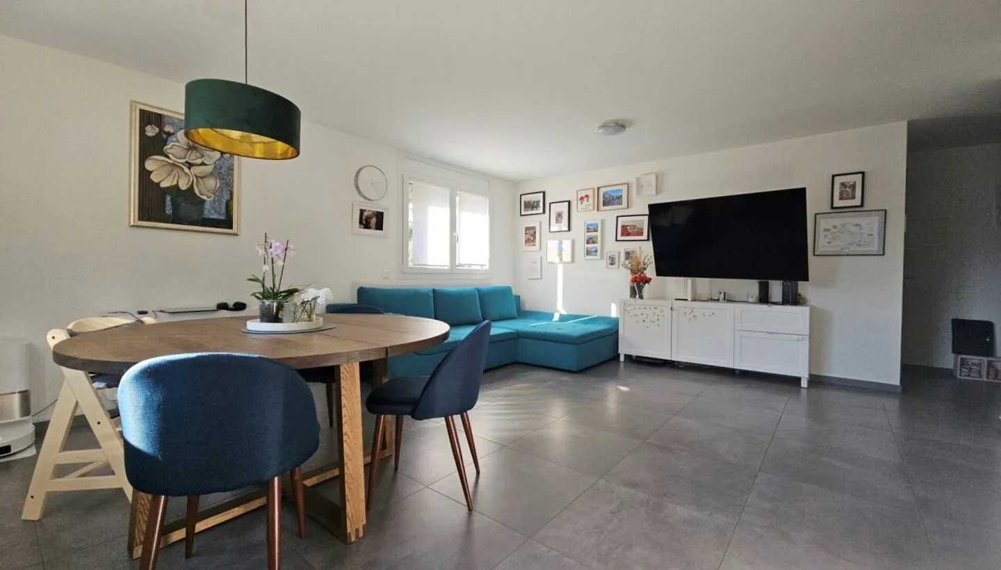 BEAUTIFUL 4.5-ROOM APARTMENT WITH GARDEN - Photo 2 of 13