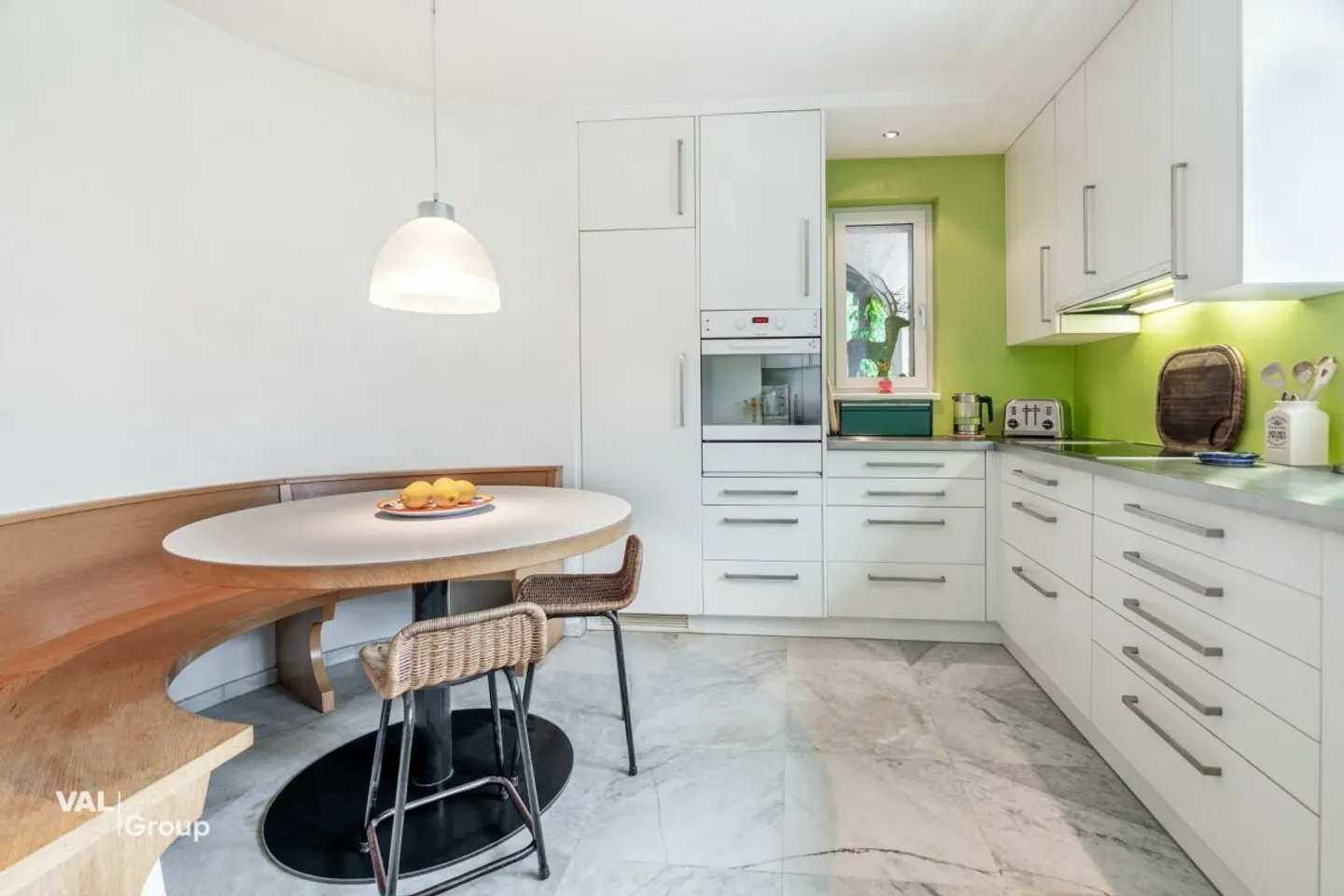 Una casa con carattere e una vista da innamorarsi - Foto 5 di 13