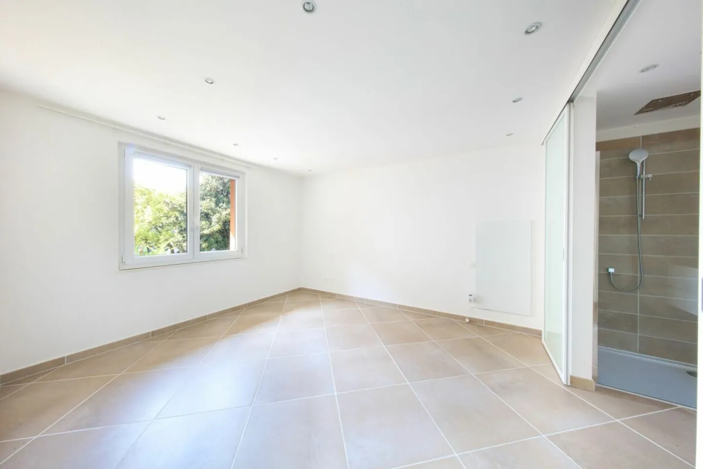 TENDER - Charming bright house - Photo 5 of 13