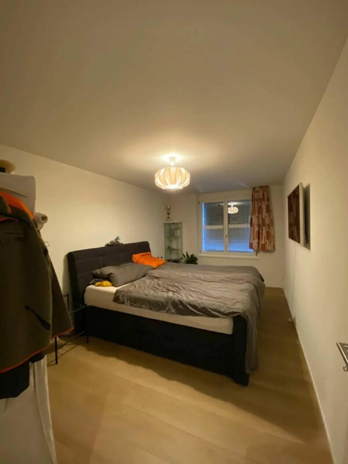 Nearly new 3.5-room apartment in a central location - Photo 4 of 8