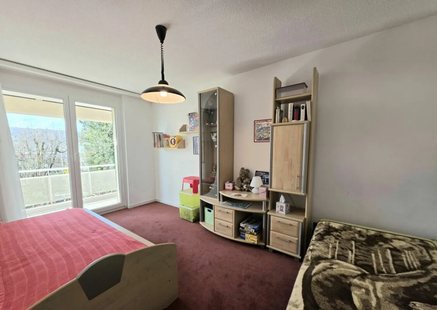 Sun, Garden &amp; Hot Tub - A Home to Fall in Love With! - Photo 10 of 13