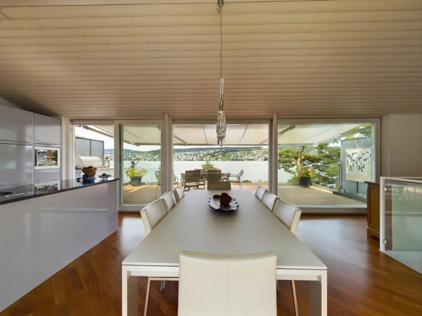 Luxushaus am Zürichsee - Foto 1 von 13