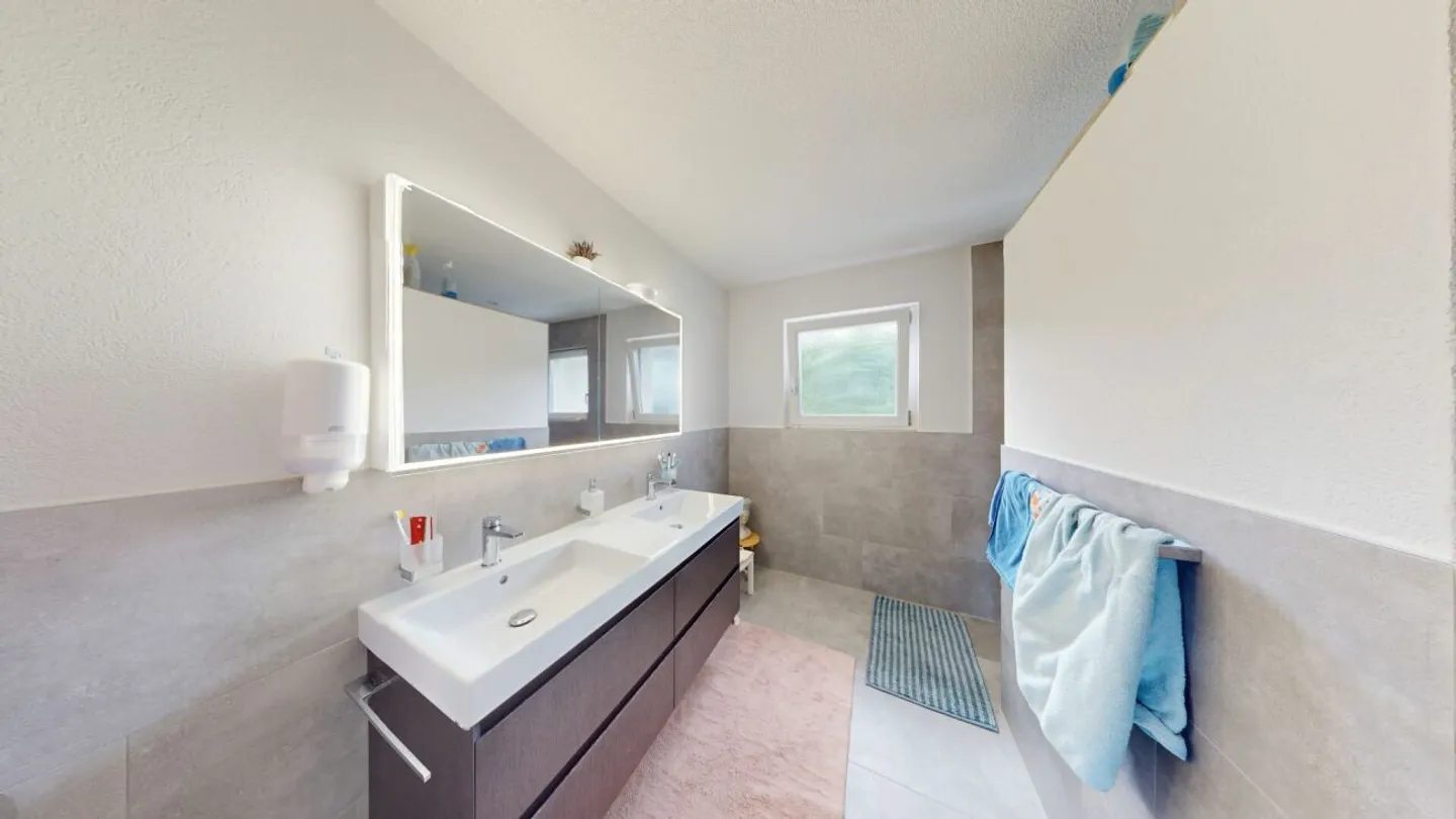 A House, Two Possibilities - Family Paradise with Potential - Photo 11 of 13