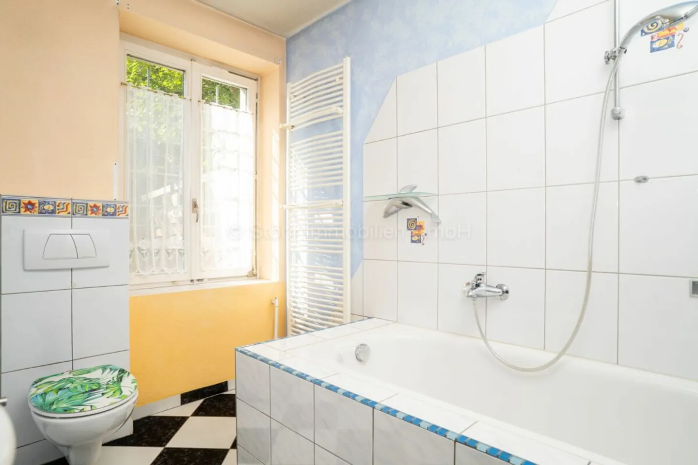 Charmantes 6.5-Zimmer-DEFH mit viel Potenzial im beliebten Quartier Deutweg - Foto 11 von 13