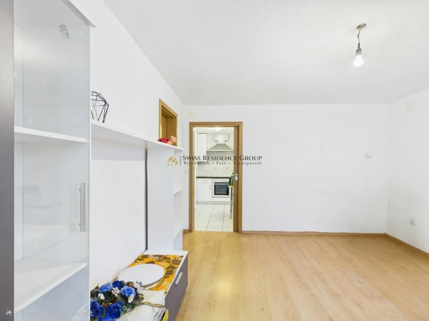 Charming 4.5-Room Terraced House in a Quiet Residential Area - Photo 5 of 13