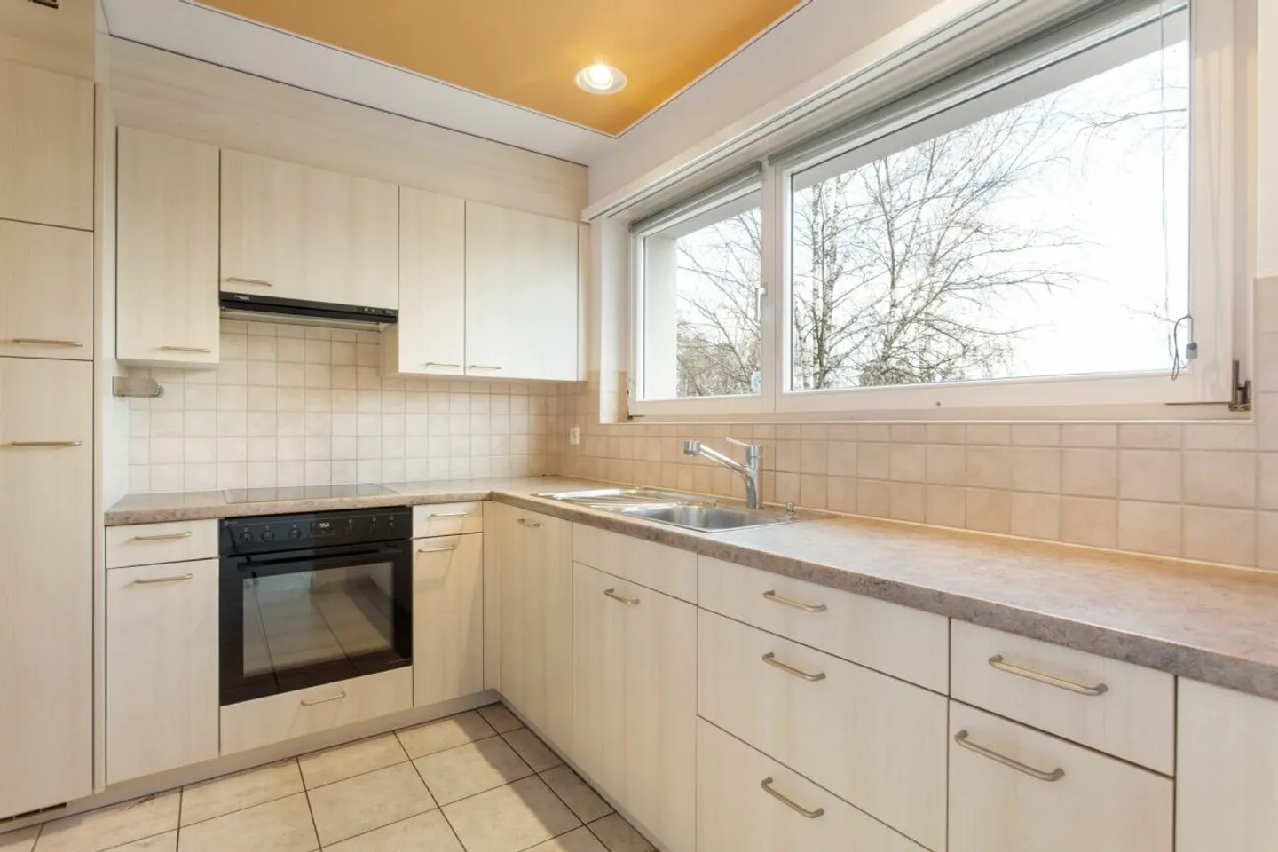 Live urban yet rural! - Photo 5 of 12