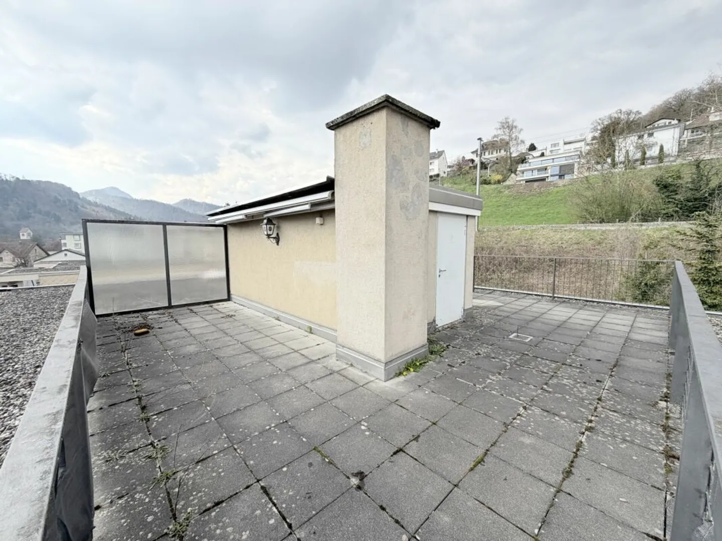 Geräumige Wohnung mit Terrasse - Foto 9 von 9