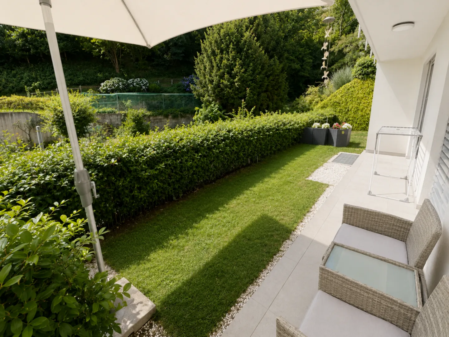 Attractive 4.5-room garden apartment in Manno - spacious living comfort with private garden - Photo 8 of 13