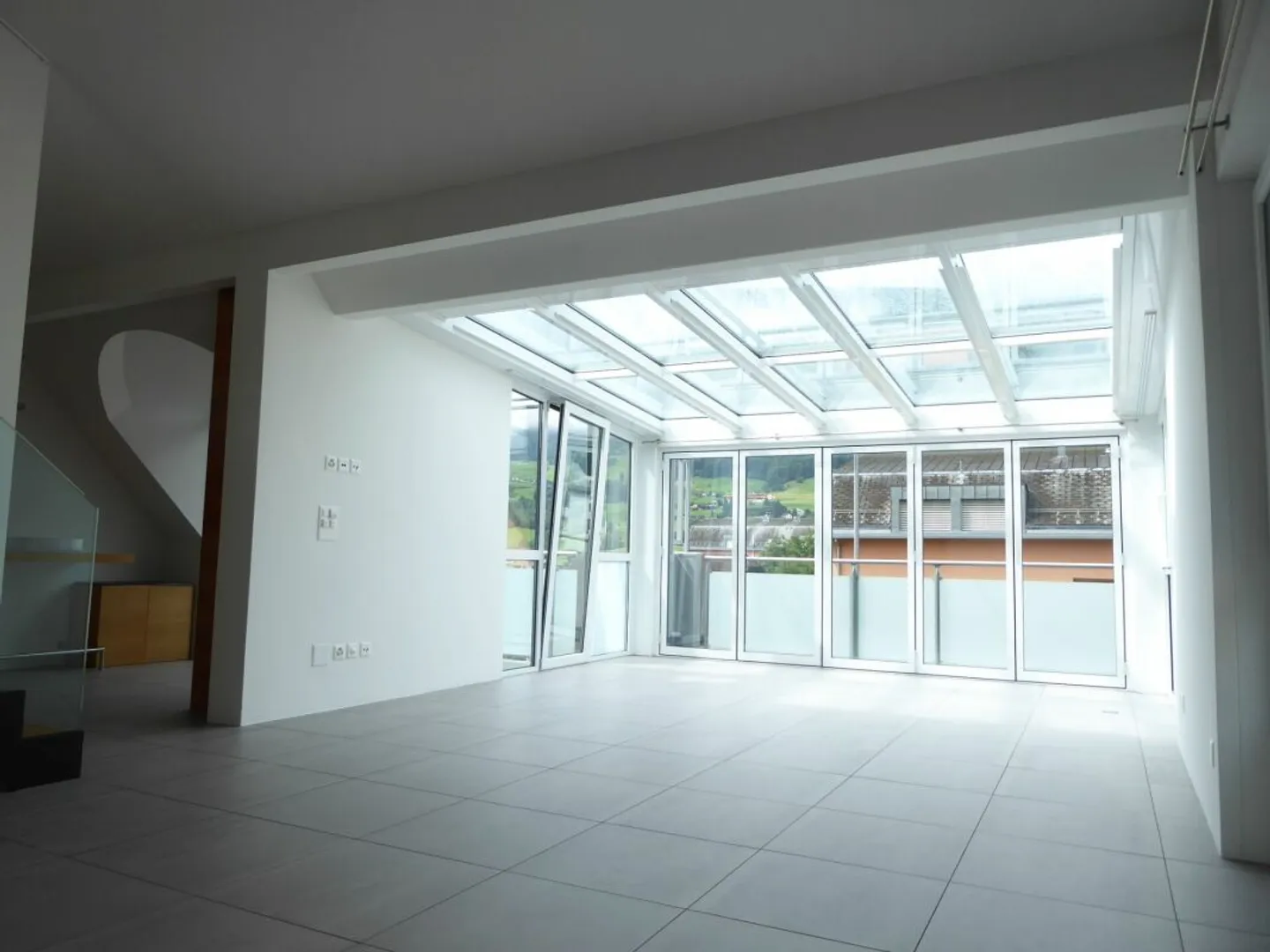 4-room maisonette apartment with two underground parking spaces - Photo 8 of 13