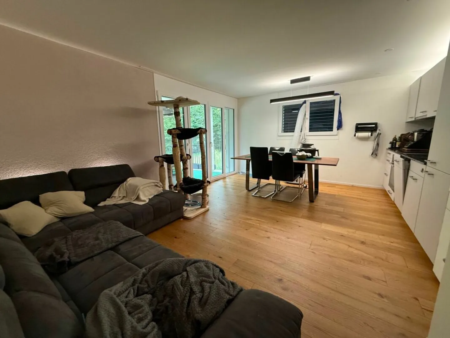 Moderne 3.5-Zimmerwohnung in Hombrechtikon zu vermieten - Foto 2 von 13