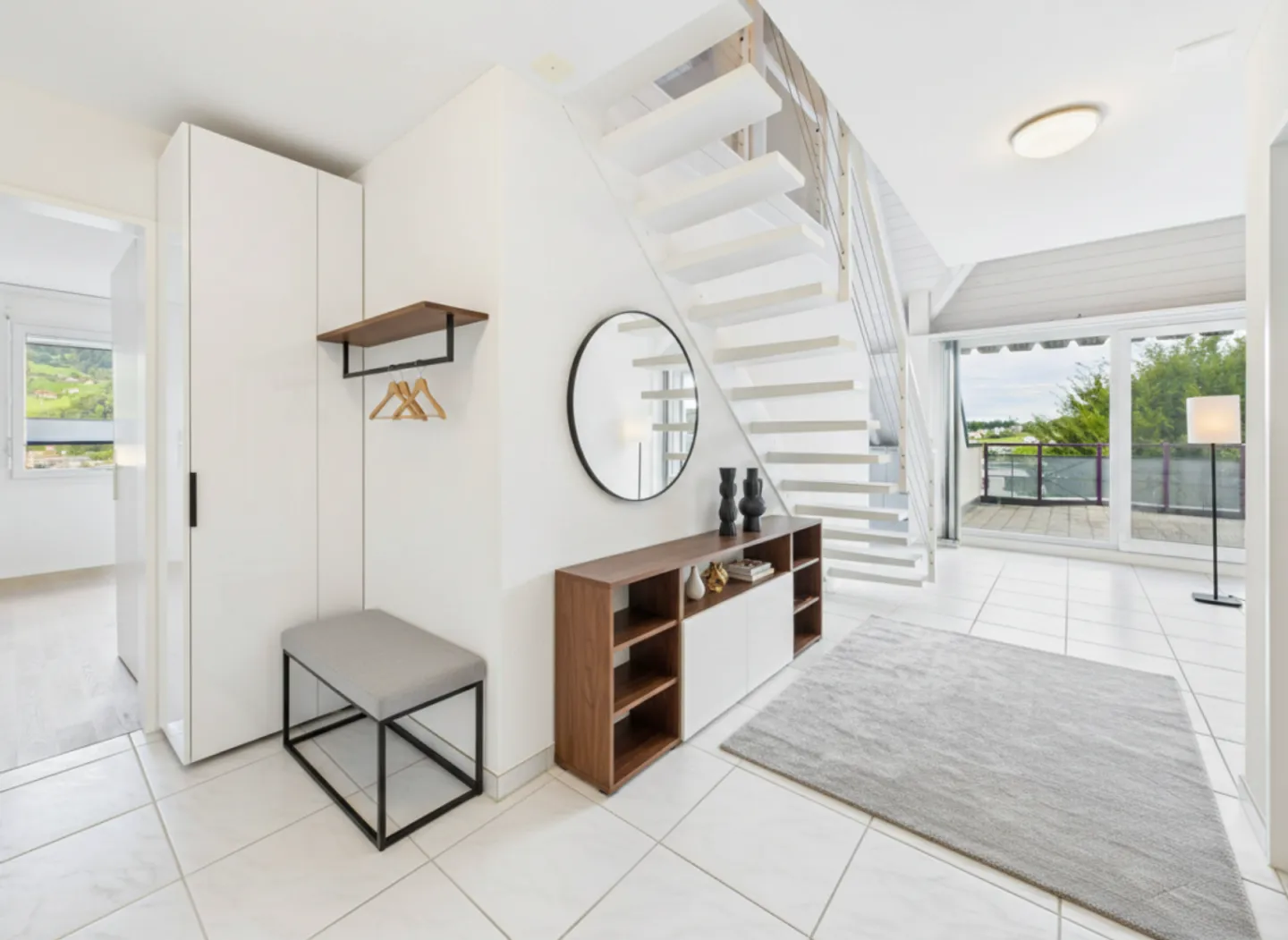 Exclusive penthouse apartment in the heart of Horw with a view of Pilatus - Photo 6 of 9