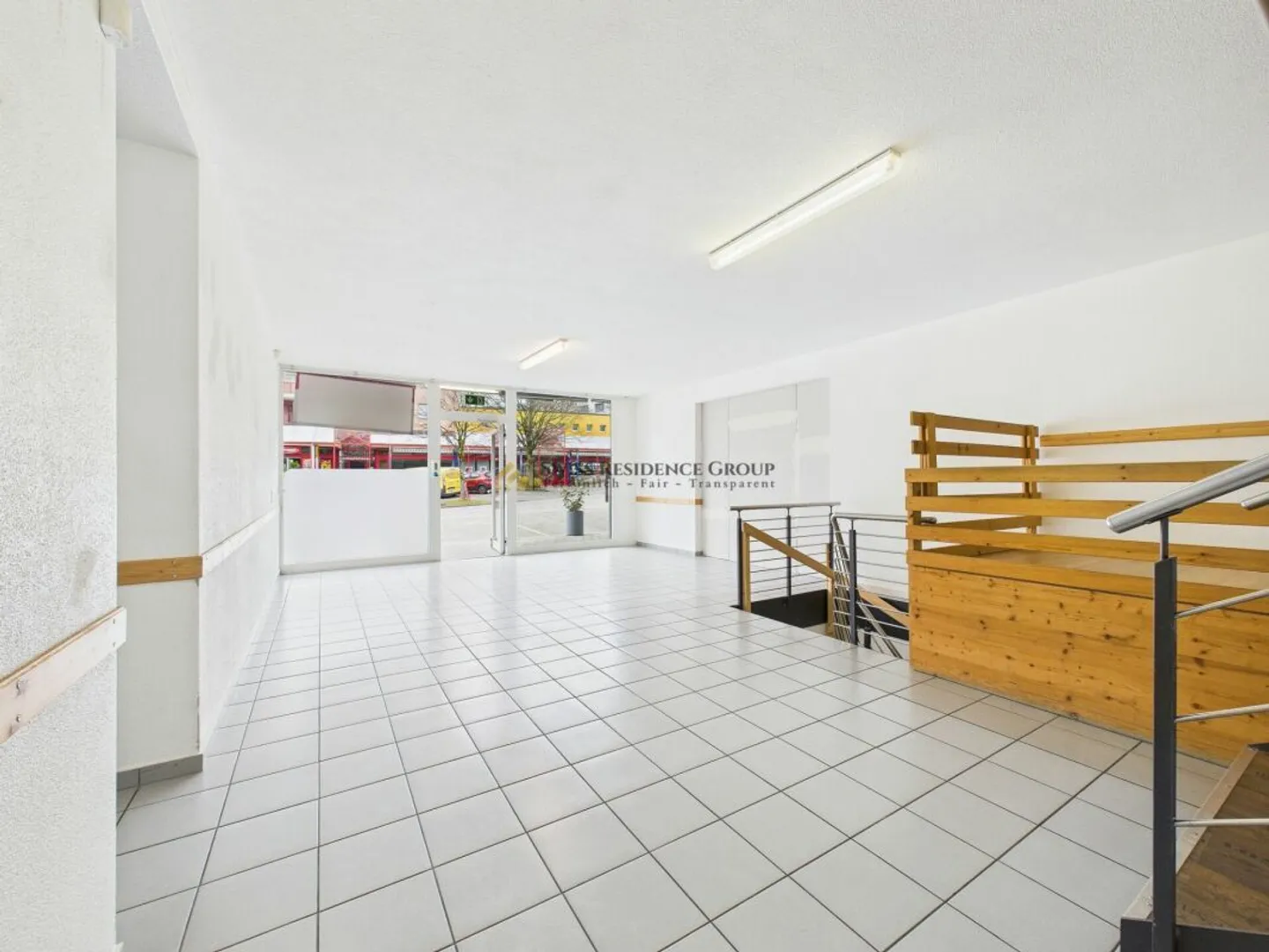 Espace commercial divers dans un emplacement optimal - Photo 11 sur 13