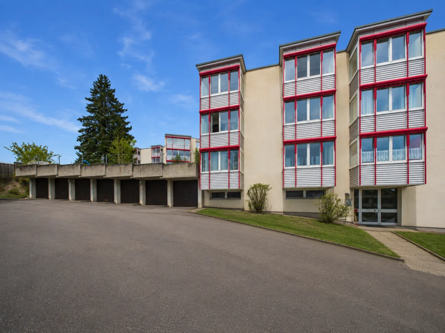 Small. Fine. With Panorama. - Photo 8 of 8