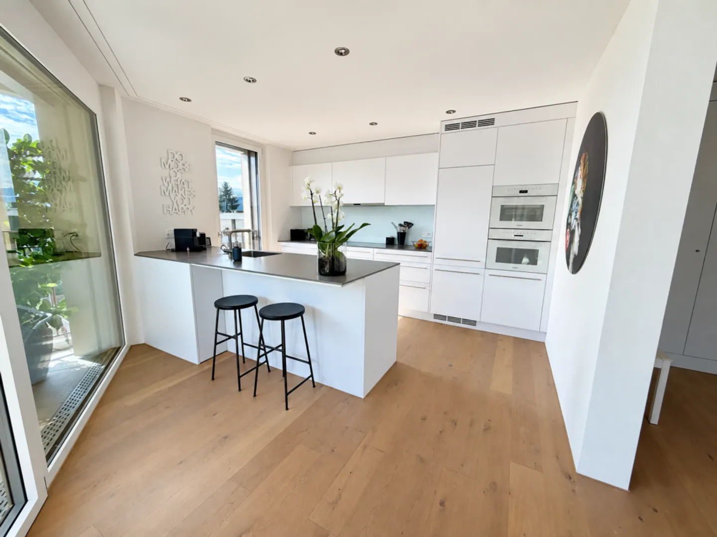 Vivere in modo elegante e moderno - vicino alla natura a Rüti ZH - Foto 2 di 9