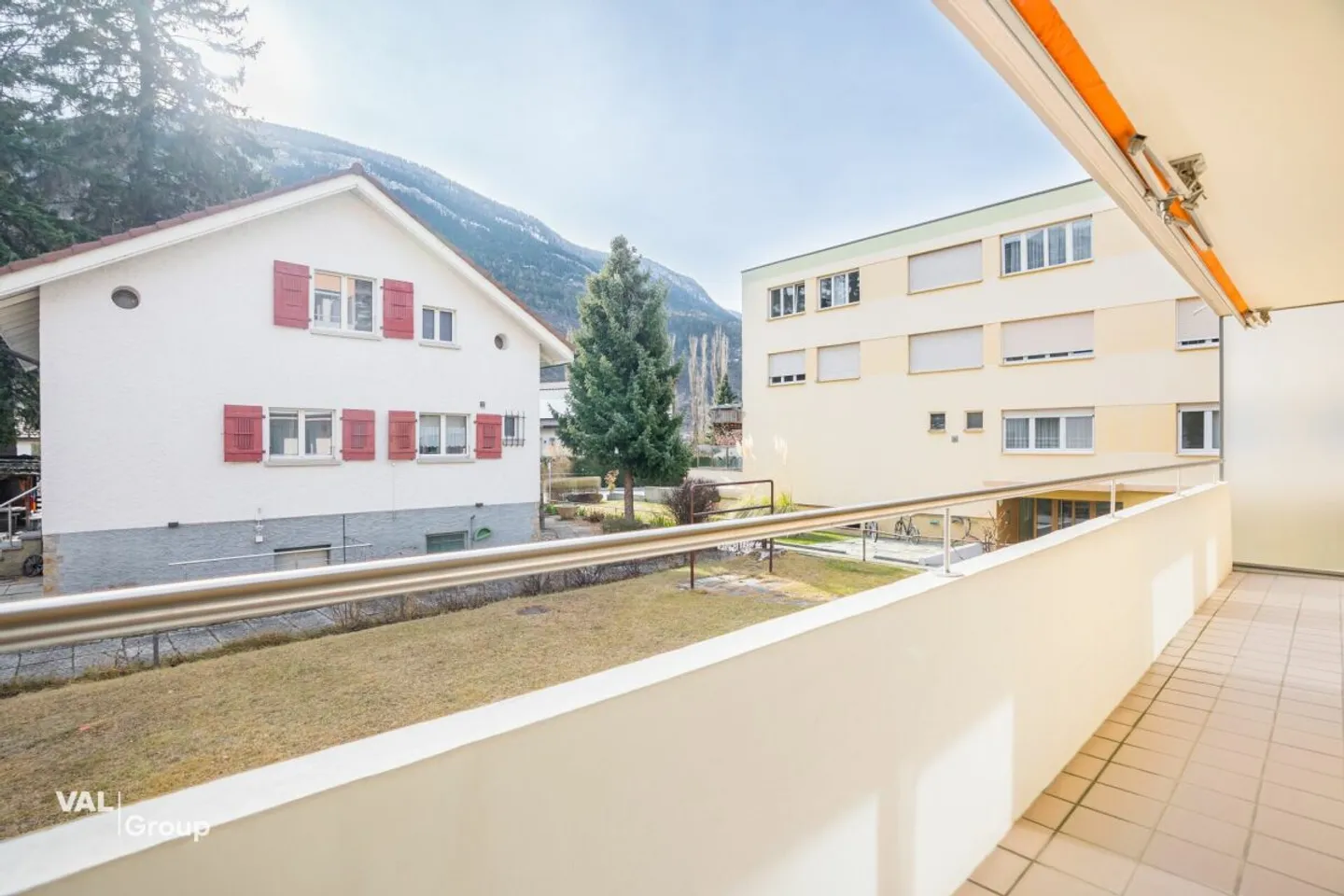 4.5-Zimmerwohnung in Toplage - grosszügige Räume, Balkon und Garage - Photo 11 of 13