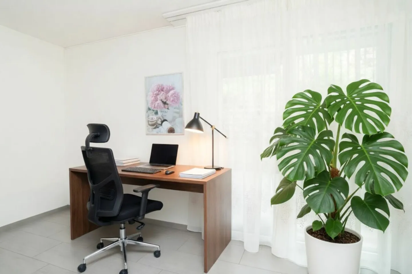 Stylish 5.5 Room Terrace Apartment with 67 m2 Terrace - Photo 9 of 13