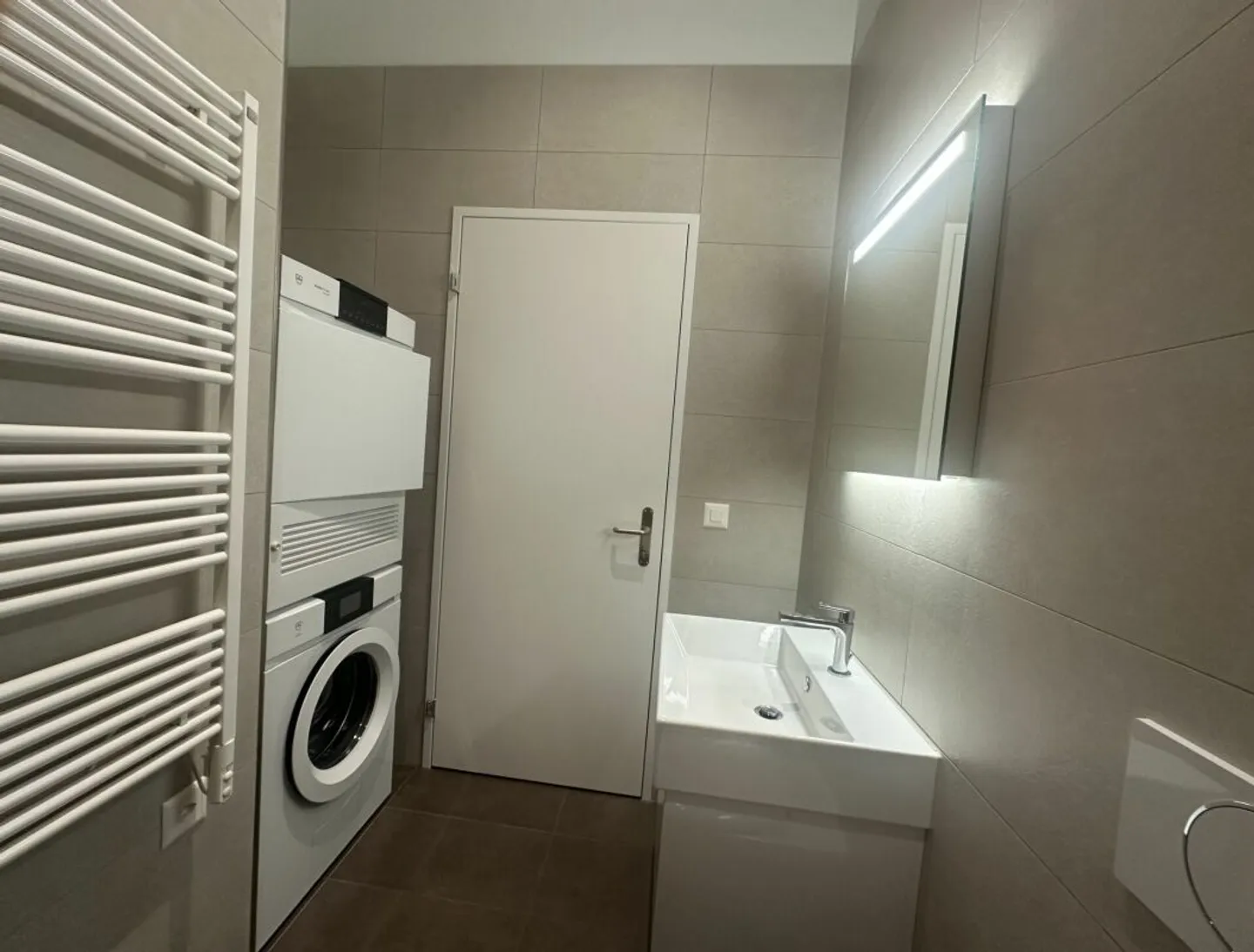 Hochwertige Dachwohnung mit Weitblick und Ruhe - Foto 9 di 12