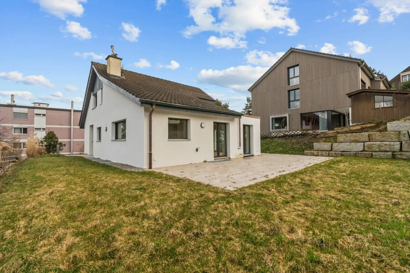 Maison individuelle de 5,5 pièces presque neuve à Bergdietikon - Photo 9 sur 13