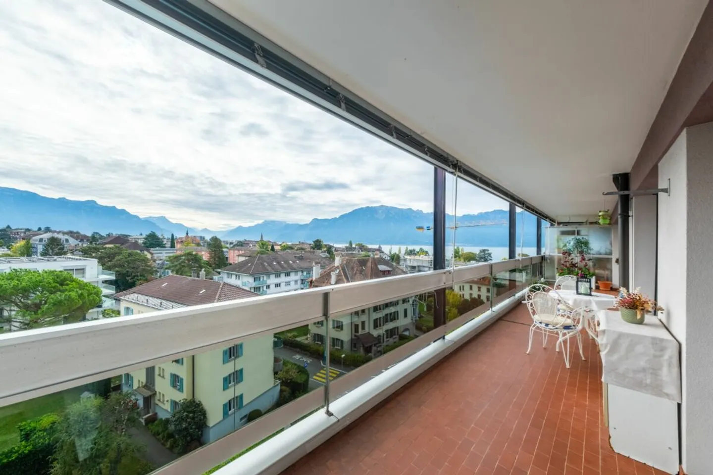 Lake View Apartment in La Tour-de-Peilz - Photo 1 of 13