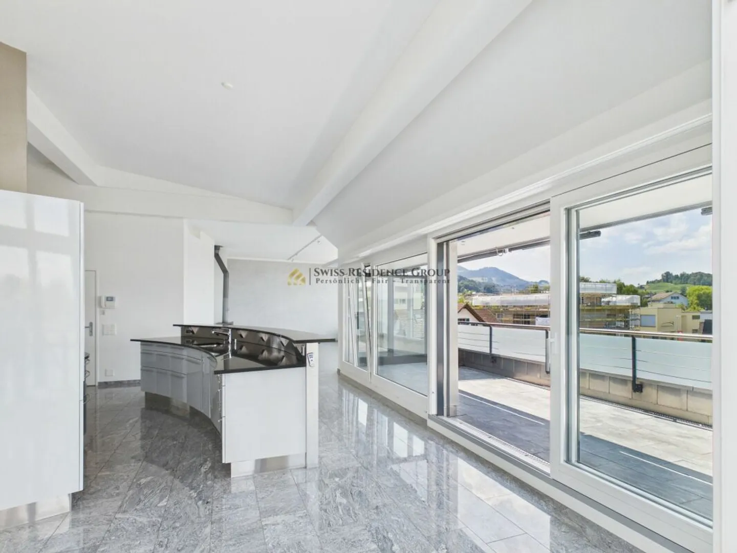 Exclusive with breathtaking lake view - private rooftop terrace - wellness oasis - Photo 5 of 13