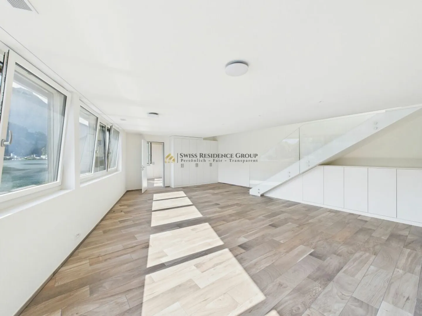 Einmalige Chance! Exklusiv und mit traumhafter Aussicht im Boathouse! - Foto 11 von 13