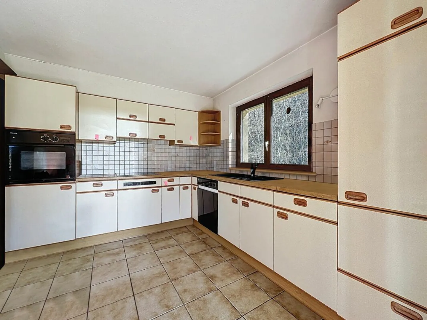 Villa am Ufer des Jouxsees - Foto 9 von 13