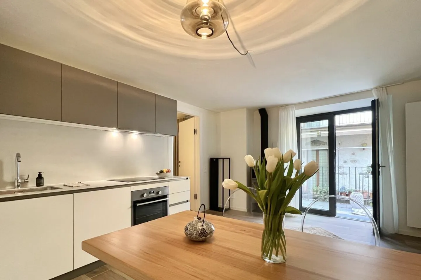 Appartamento vacanze affascinante nel cuore di Ronco s. Ascona con balcone - Foto 4 di 13