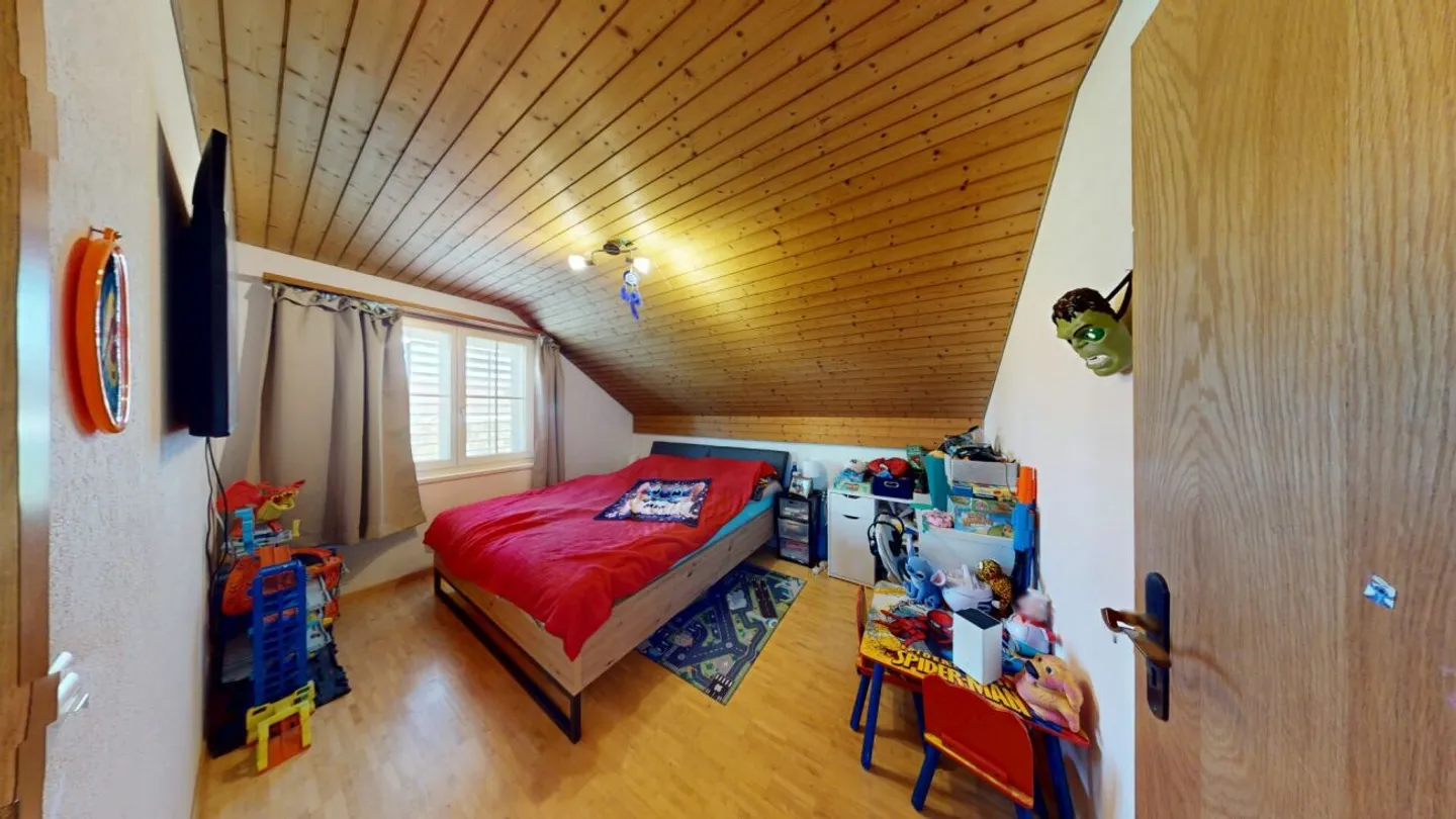 Charmantes 5.5-Zimmer Doppeleinfamilienhaus mit traumhaftem Garten &amp; 3 Tiefgaragenparkplätzen in Wohlen AG - Photo 10 of 13