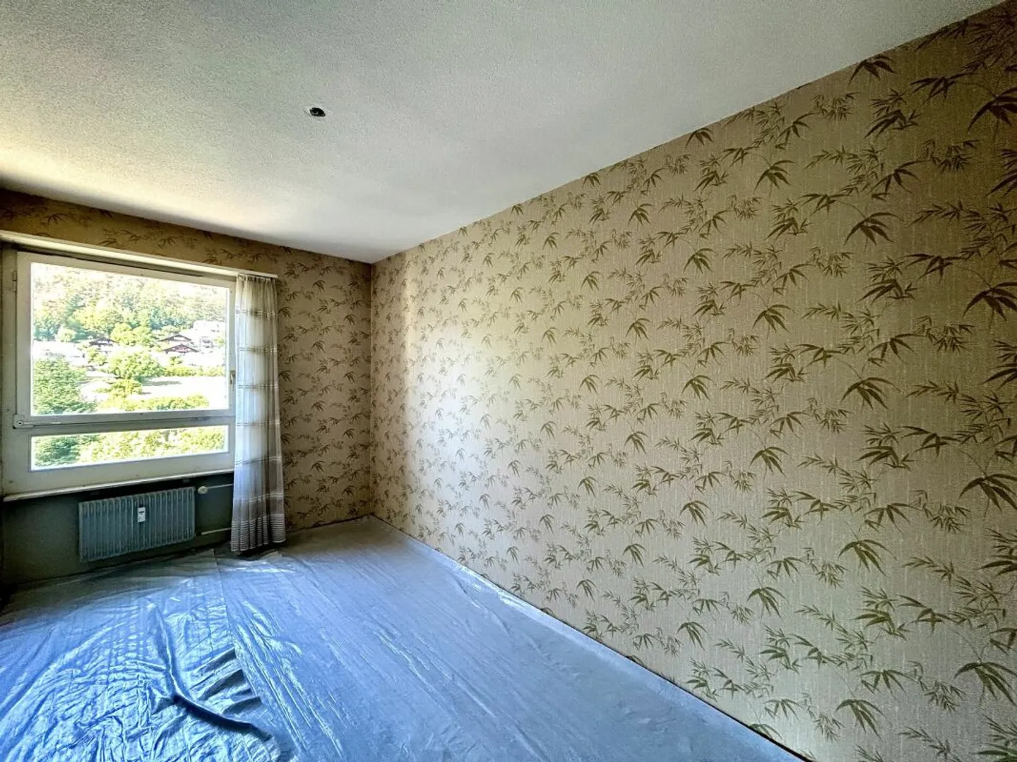 5.5-Room Apartment with Potential for Individual Design in Rüfenacht! - Photo 7 of 11