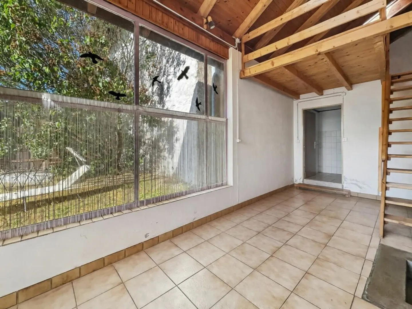 TOWNHOUSE WITH 2 APARTMENTS - Photo 7 of 13
