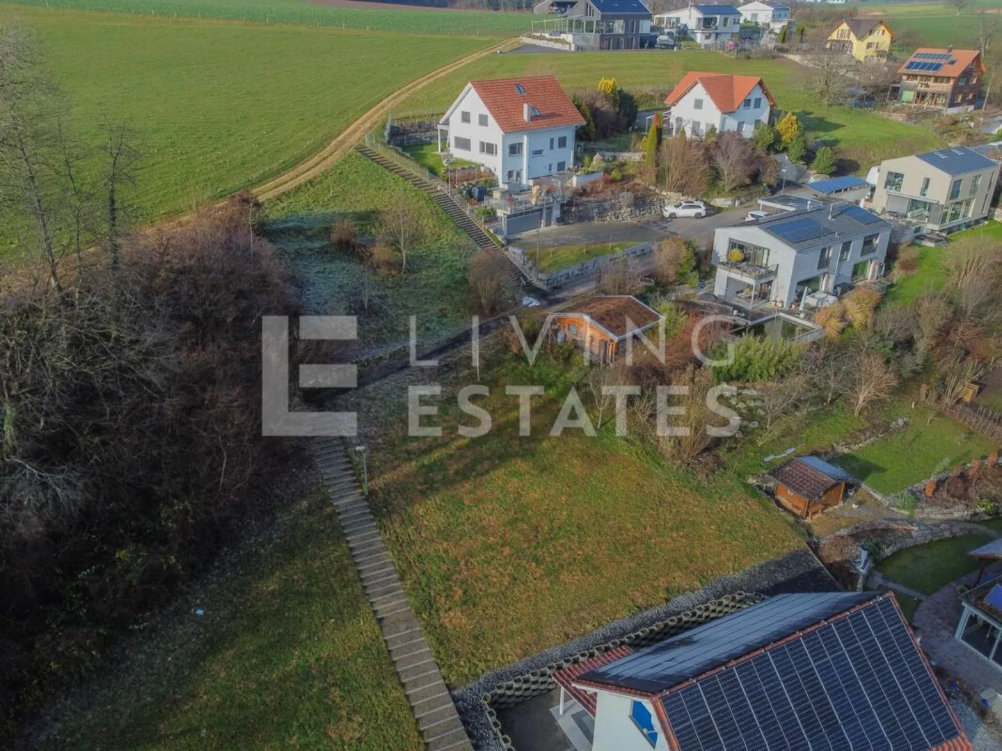 ABSEITS VON HEKTIK - UMGEBEN VON NATUR - Foto 1 von 10