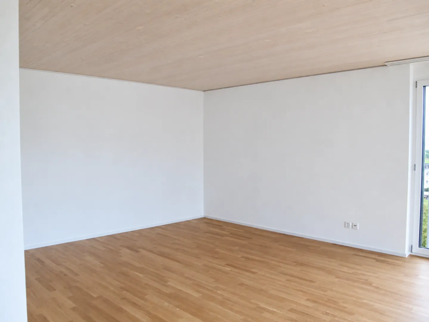 Modern apartment with breathtaking views - Photo 5 of 12