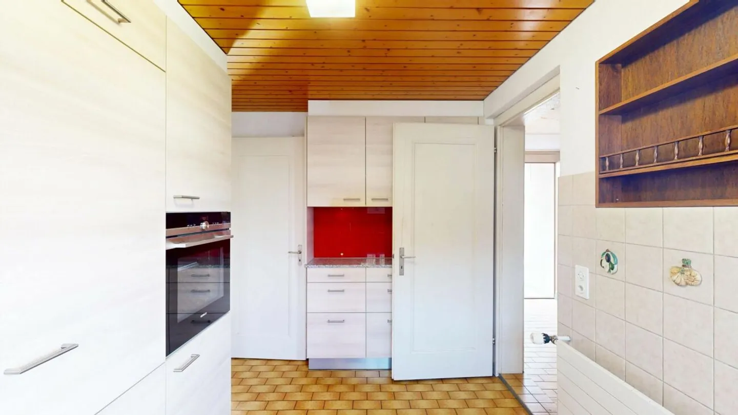 Detached Single-Family House in the Heart of Lotzwil - Photo 9 of 13