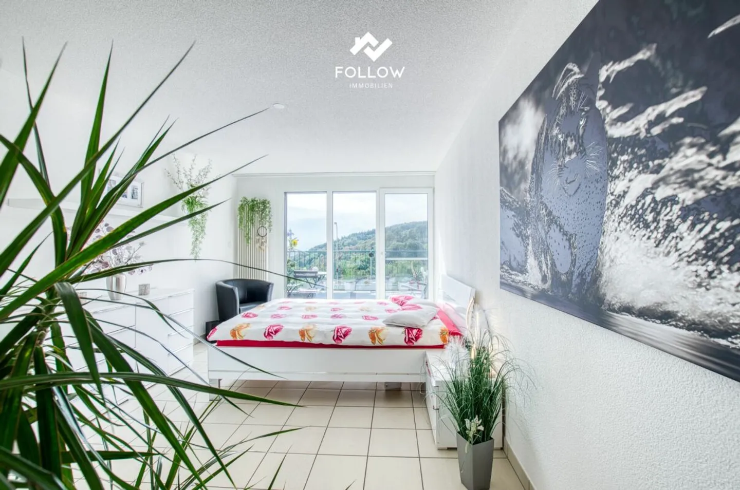 Vue panoramique sur le lac de Bienne: Appartement de rêve penthouse modernisé à Twann - Photo 12 sur 13