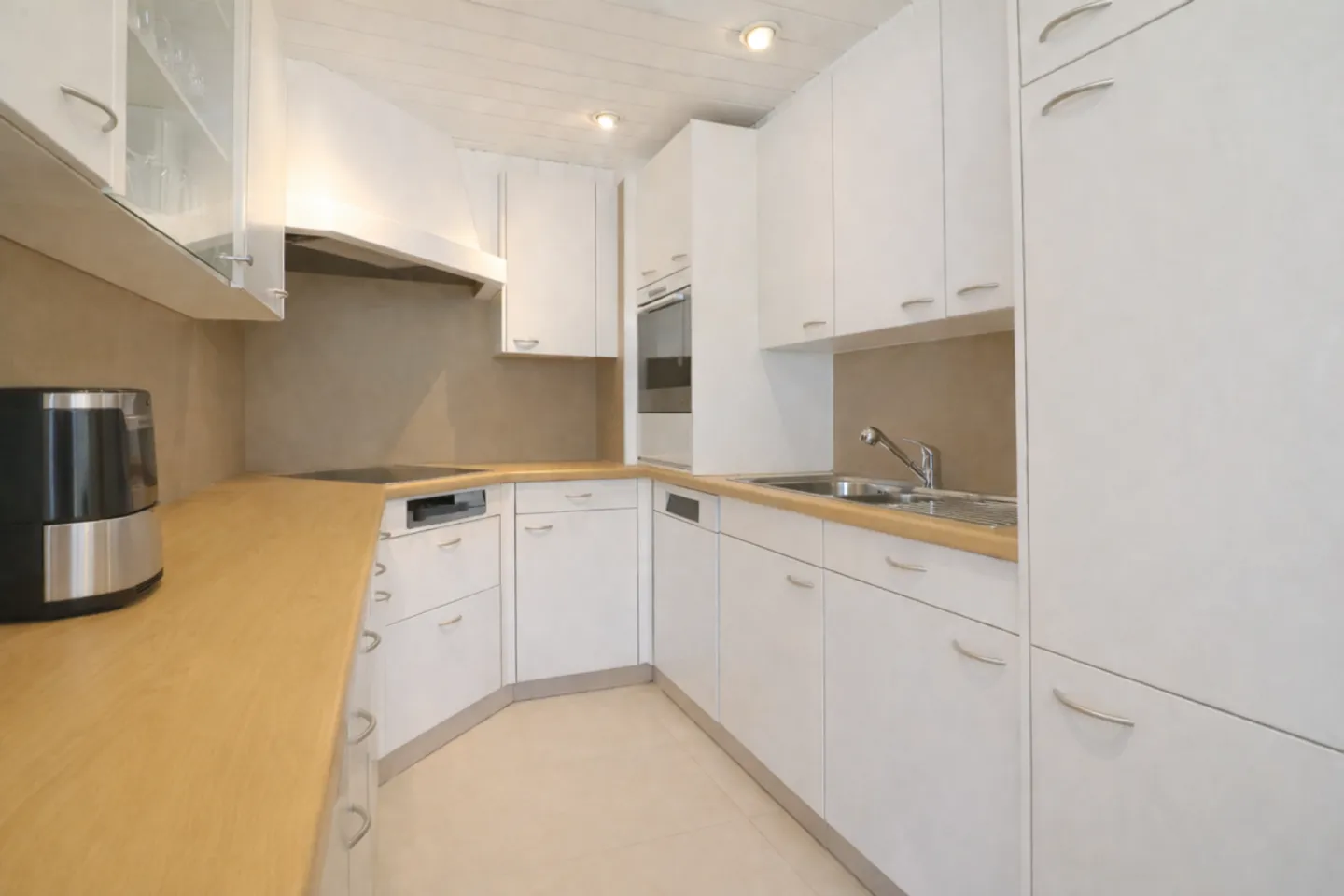 Attractive 3.5-room apartment in Niederrohrdorf - ideal as an investment property or owner-occupied home - Photo 3 of 10