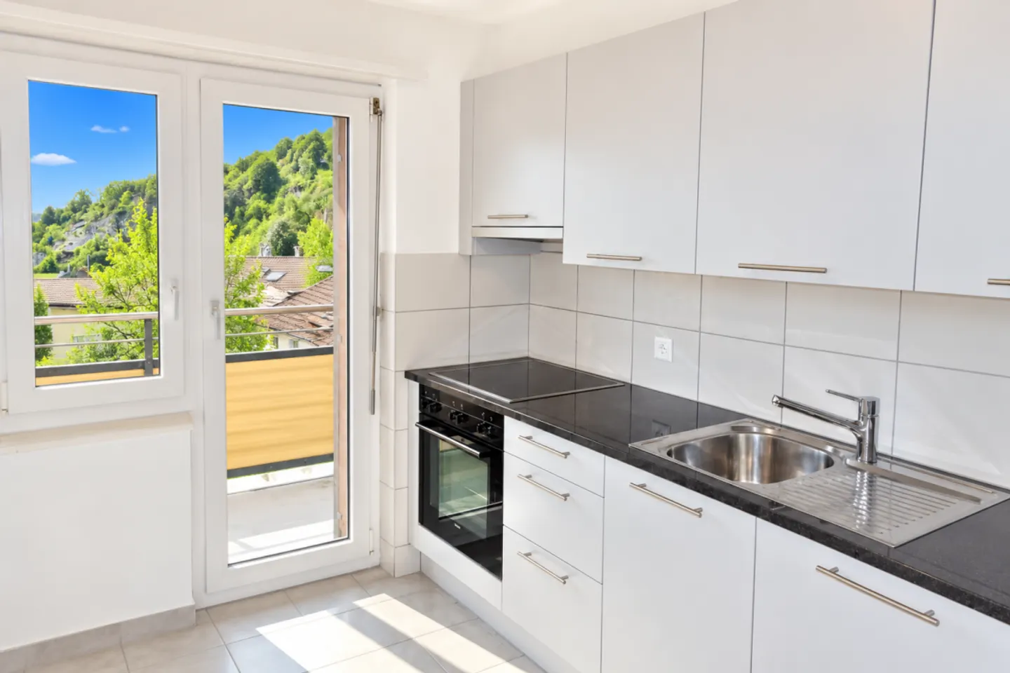 Neu Sanierte 3 Zimmerwohnung zentrale Lage ! - Photo 3 sur 11