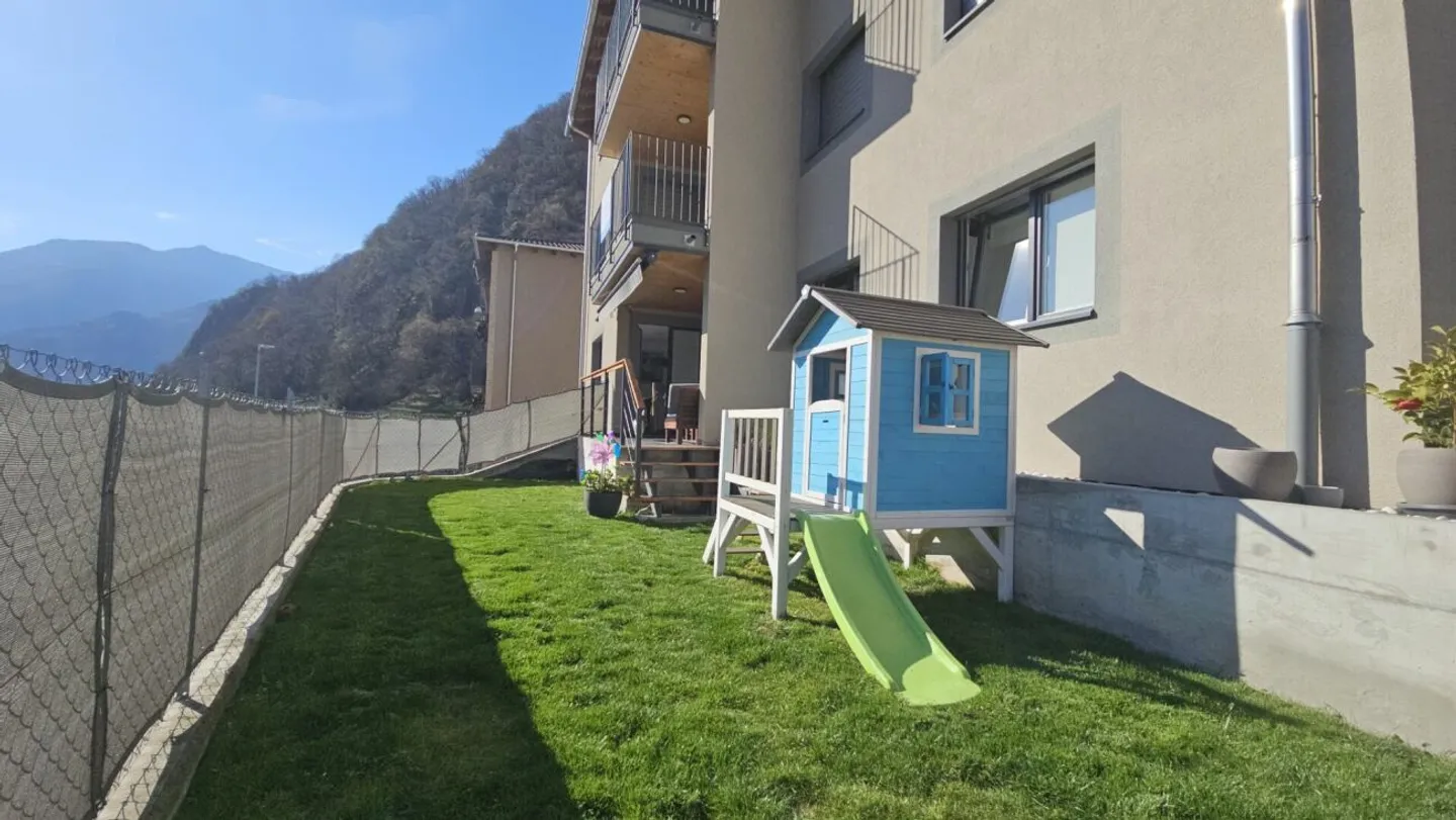 BEAUTIFUL 4.5-ROOM APARTMENT WITH GARDEN - Photo 5 of 13