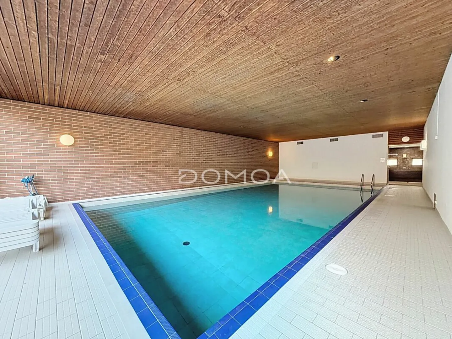 3.5 room apartment to renovate, bright with balcony and swimming pool - Green setting - Photo 2 of 8