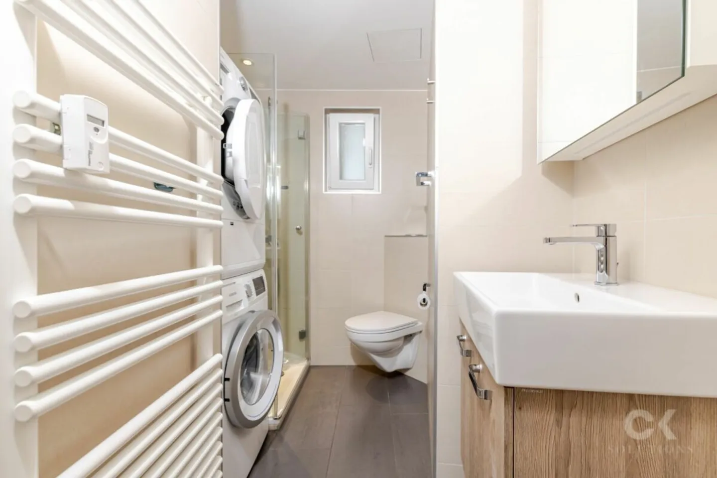 3-Room Gem with Investment Potential - Photo 8 of 13