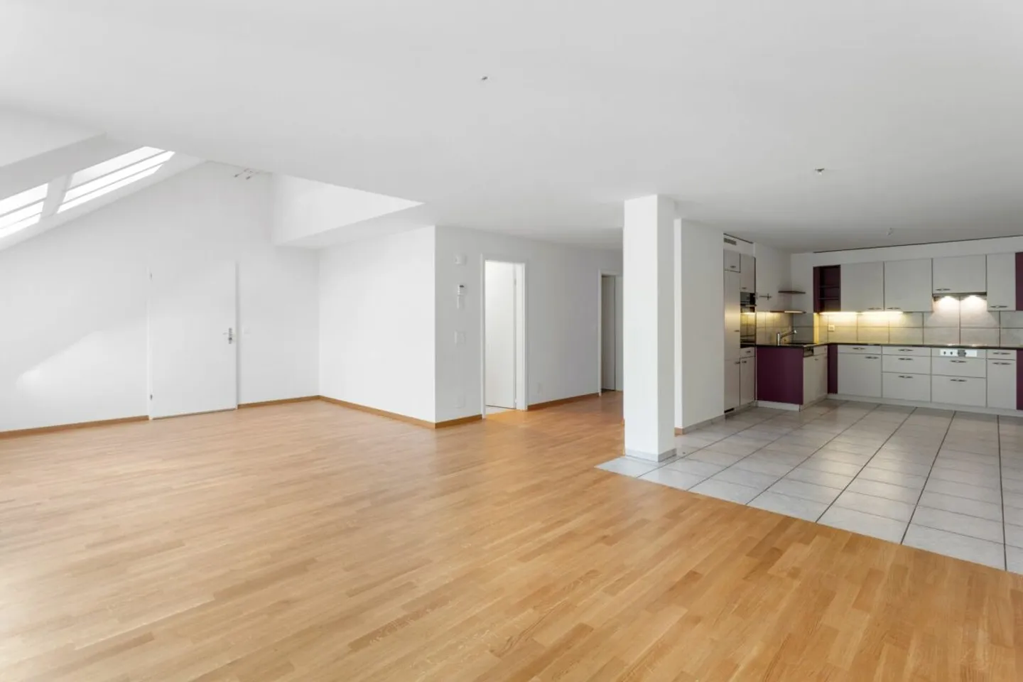 Sunny, quiet, affordable - 3½-room apartment with underground parking space! - Photo 3 of 9