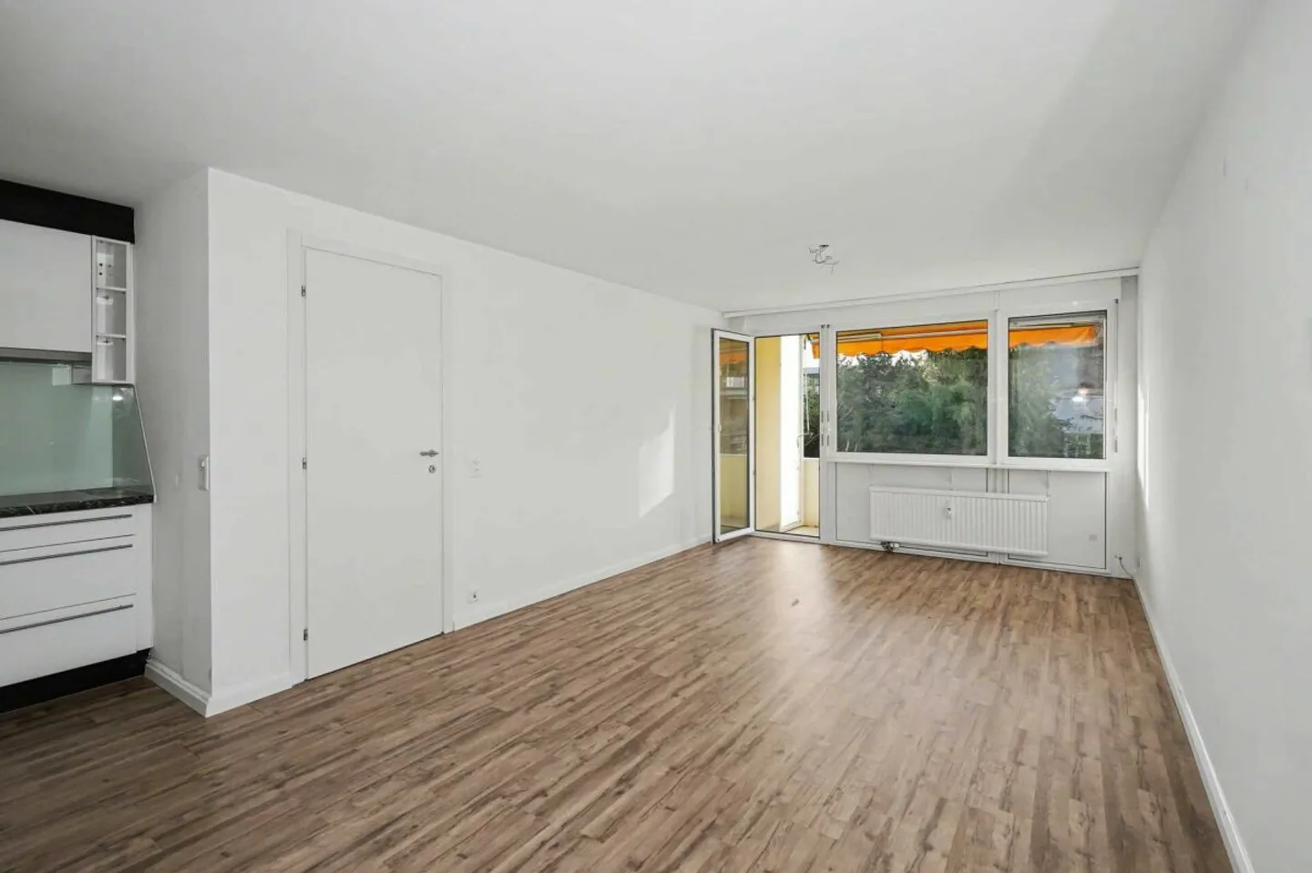 Renovated 3-room apartment in Reinach - Photo 1 of 7