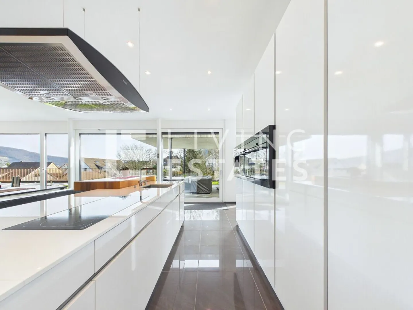 Luxushaus mit Pool und Garage - Foto 6 von 13