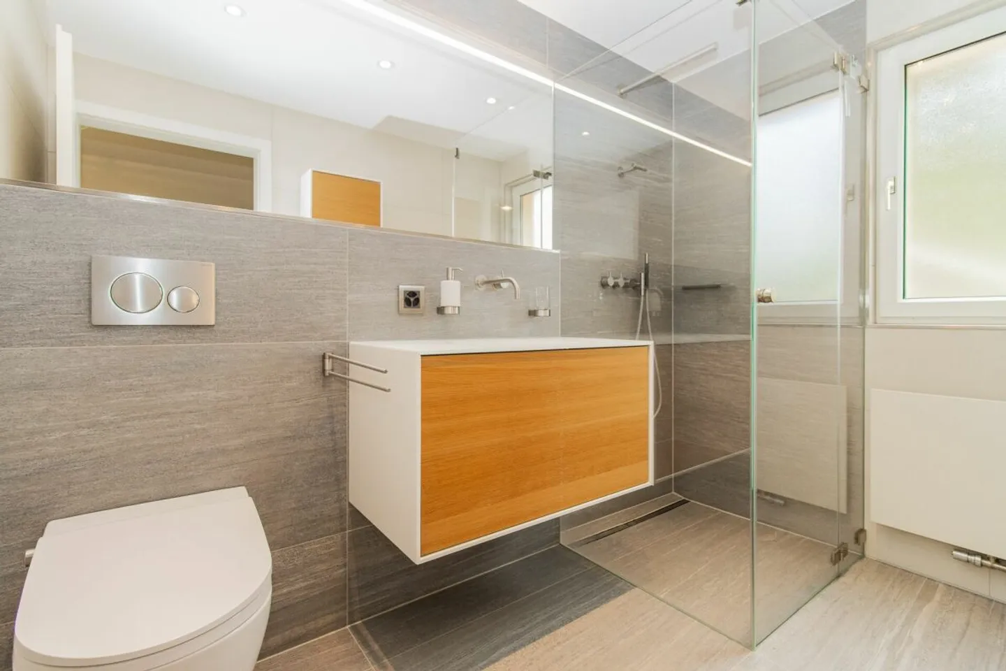 Modernes Einfamilienhaus mit Aussicht - Foto 11 von 13